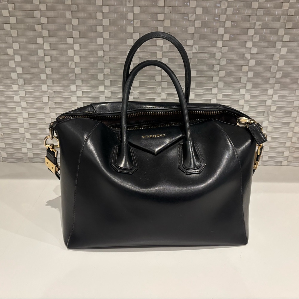 AUTH GIVENCHY ANTIGONA MEDIUM BAG IN BOX LEATHER BLACK - FOR REPAIR / PARTS - Picture 2 of 11